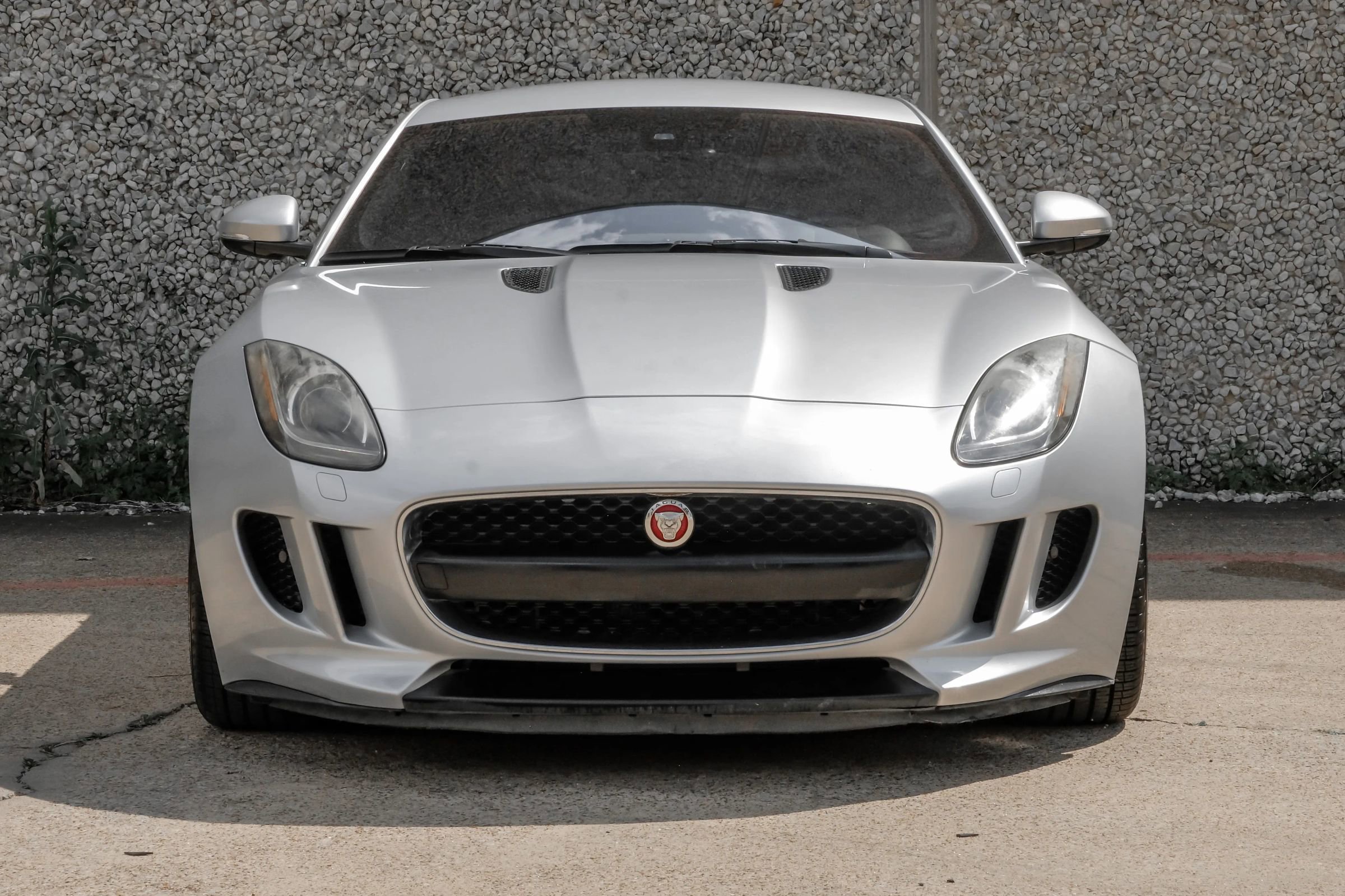 Used 2017 Jaguar F-TYPE Coupe image 6