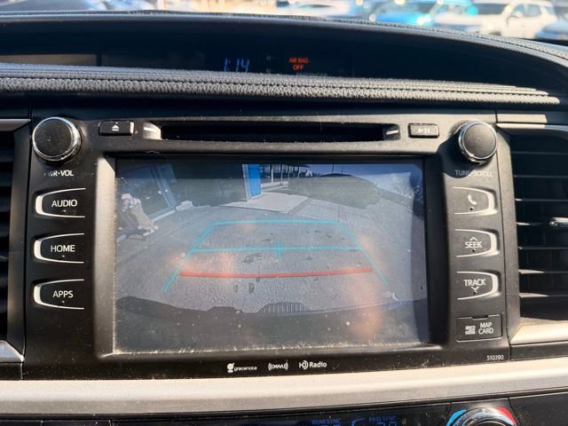 Used 2018 Toyota Highlander SE image 15