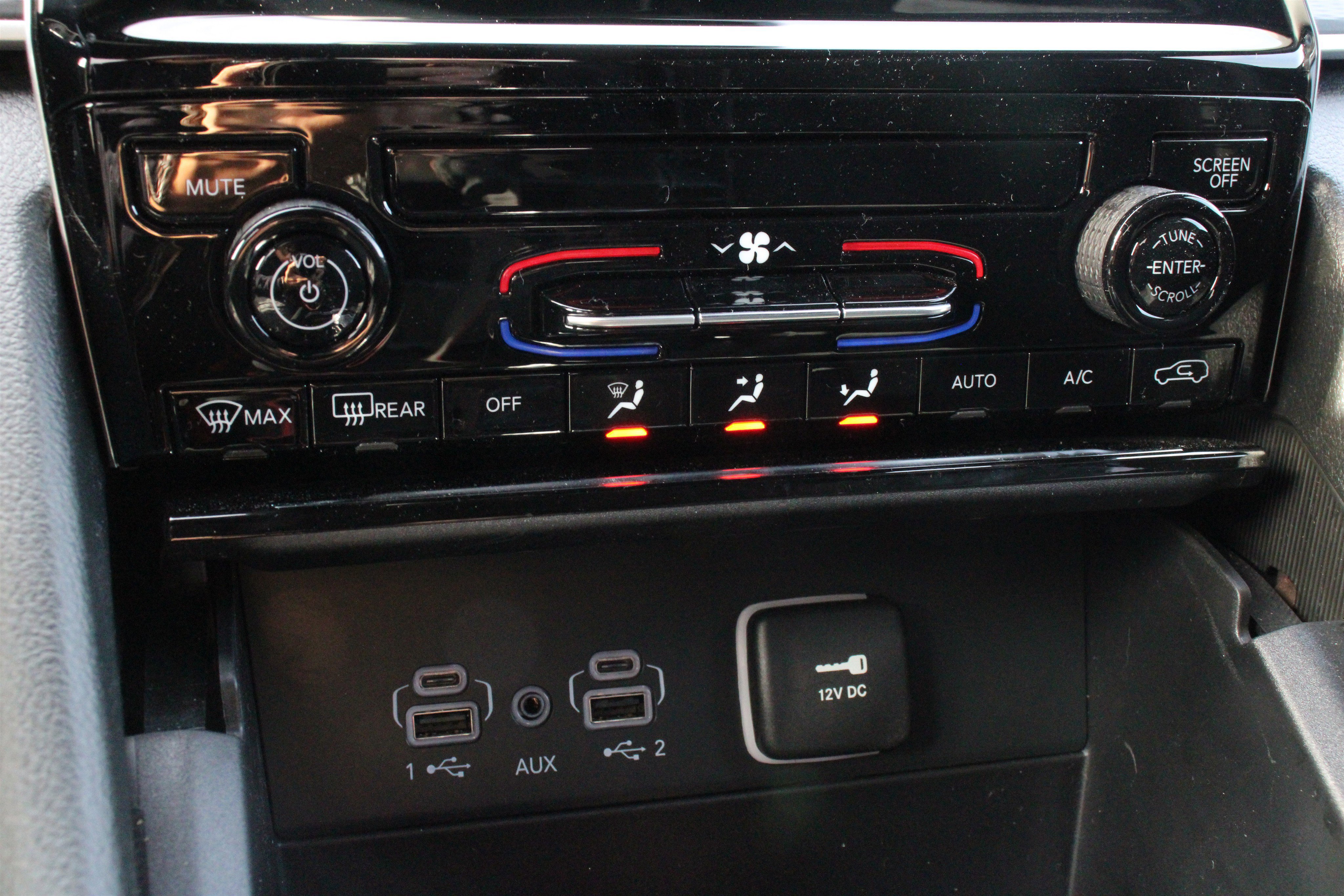 New 2025 Jeep Grand Cherokee Laredo X image 19