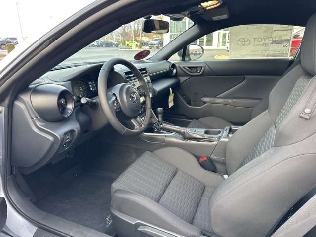 New 2025 Toyota GR86 Base image 19