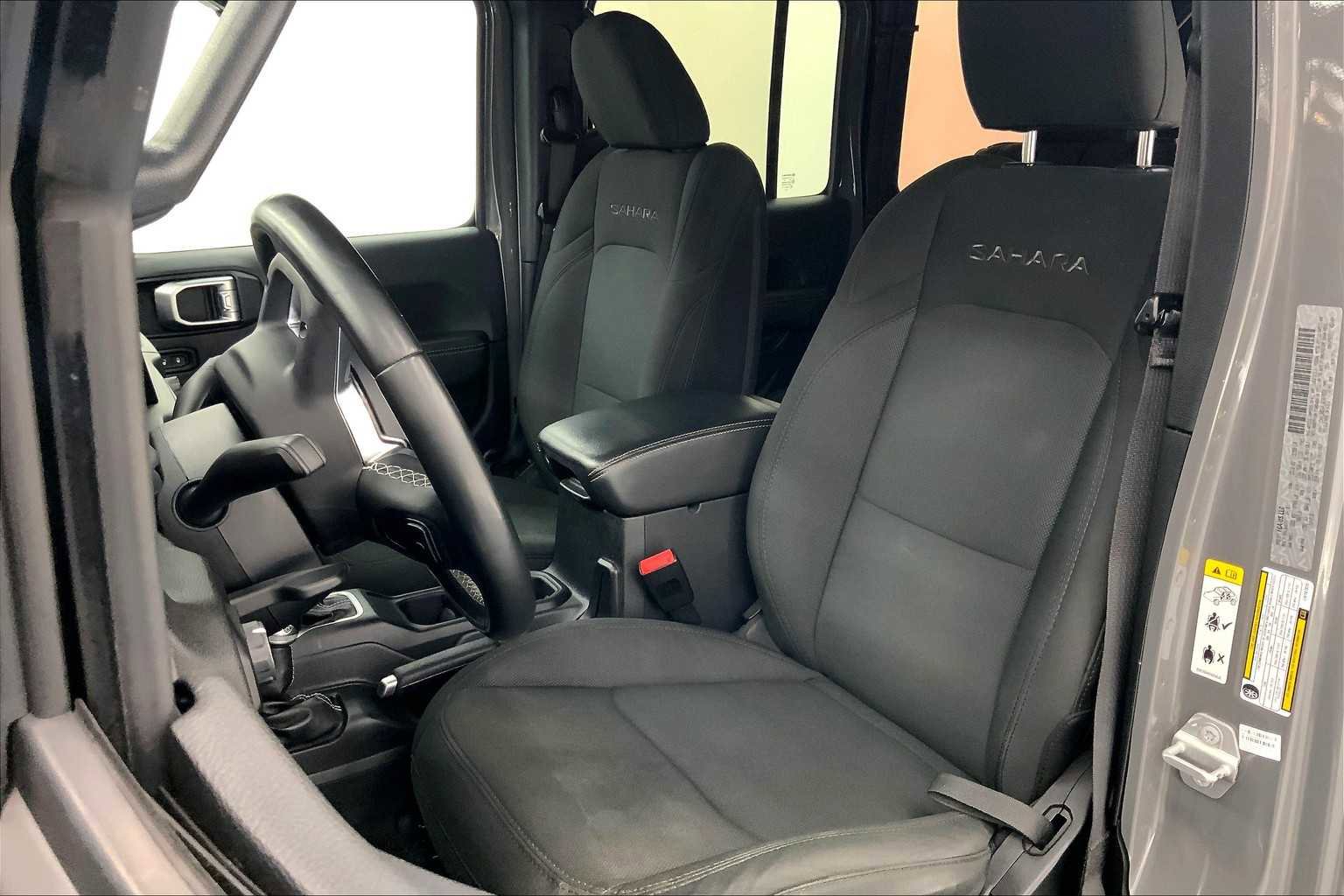 Used 2020 Jeep Wrangler Unlimited Sahara image 21