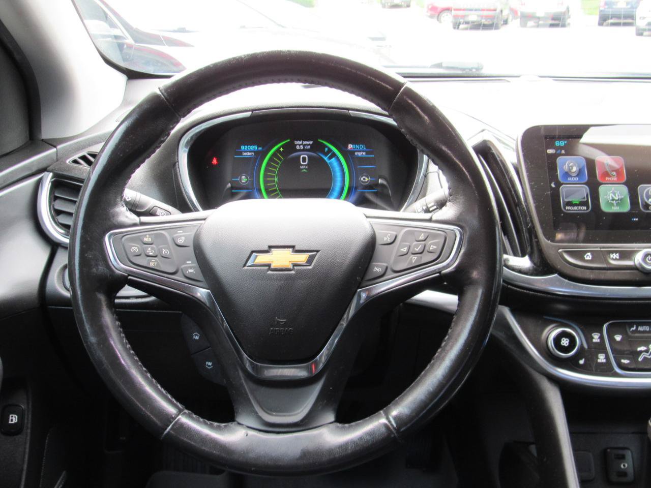 Used 2018 Chevrolet Volt Premier w/ Driver Confidence Package FWD image 19