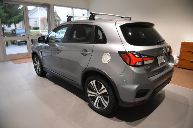 Used 2022 Mitsubishi Outlander Sport SE AWD/4WD image 2