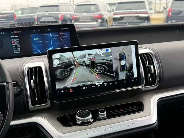 Certified 2025 Ford Expedition Platinum image 7