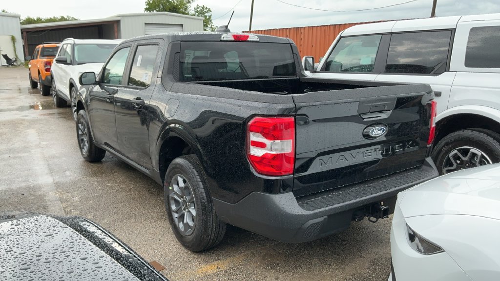 New 2026 Ford Maverick XLT w/ XLT Luxury Package FWD image 4