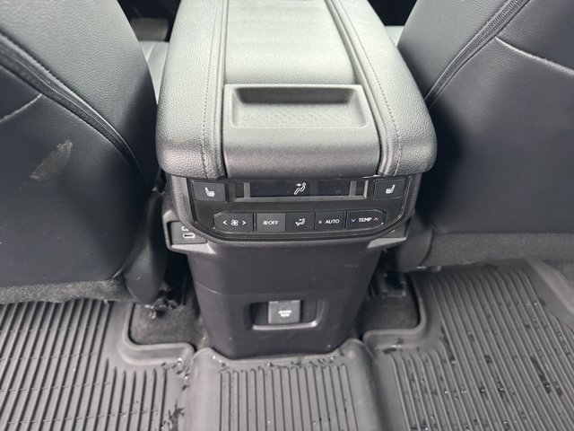 Used 2024 Toyota Grand Highlander AWD image 17
