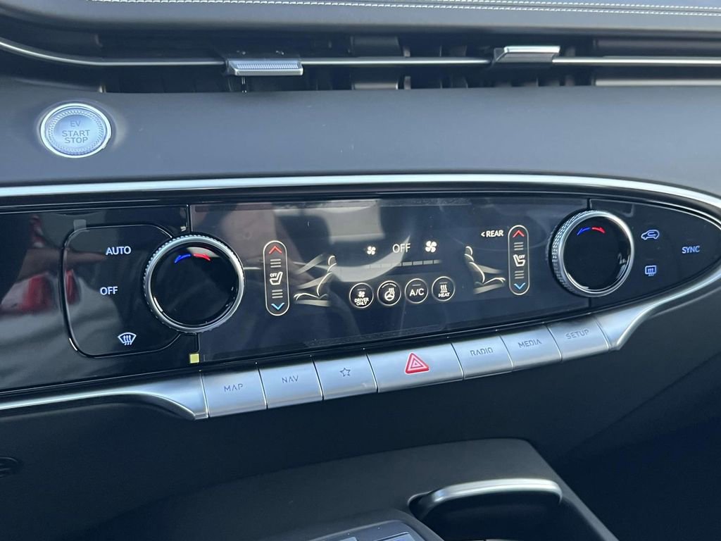 New 2025 Genesis Electrified GV70 Advanced w/ Prestige Package image 29