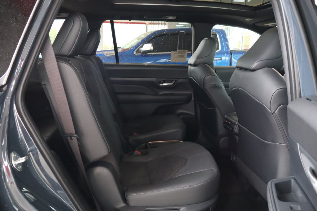 New 2026 Toyota Grand Highlander AWD Hybrid image 38