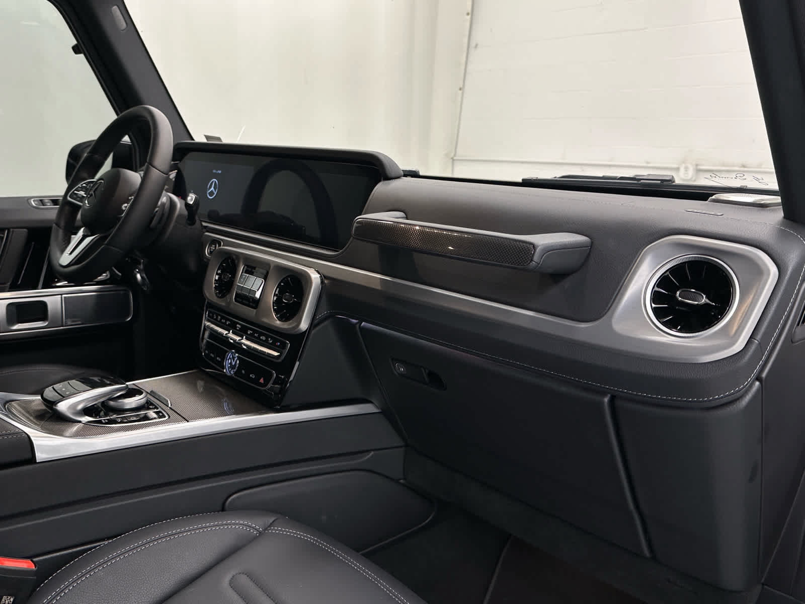 Used 2024 Mercedes-Benz G 550 w/ Night Package image 16