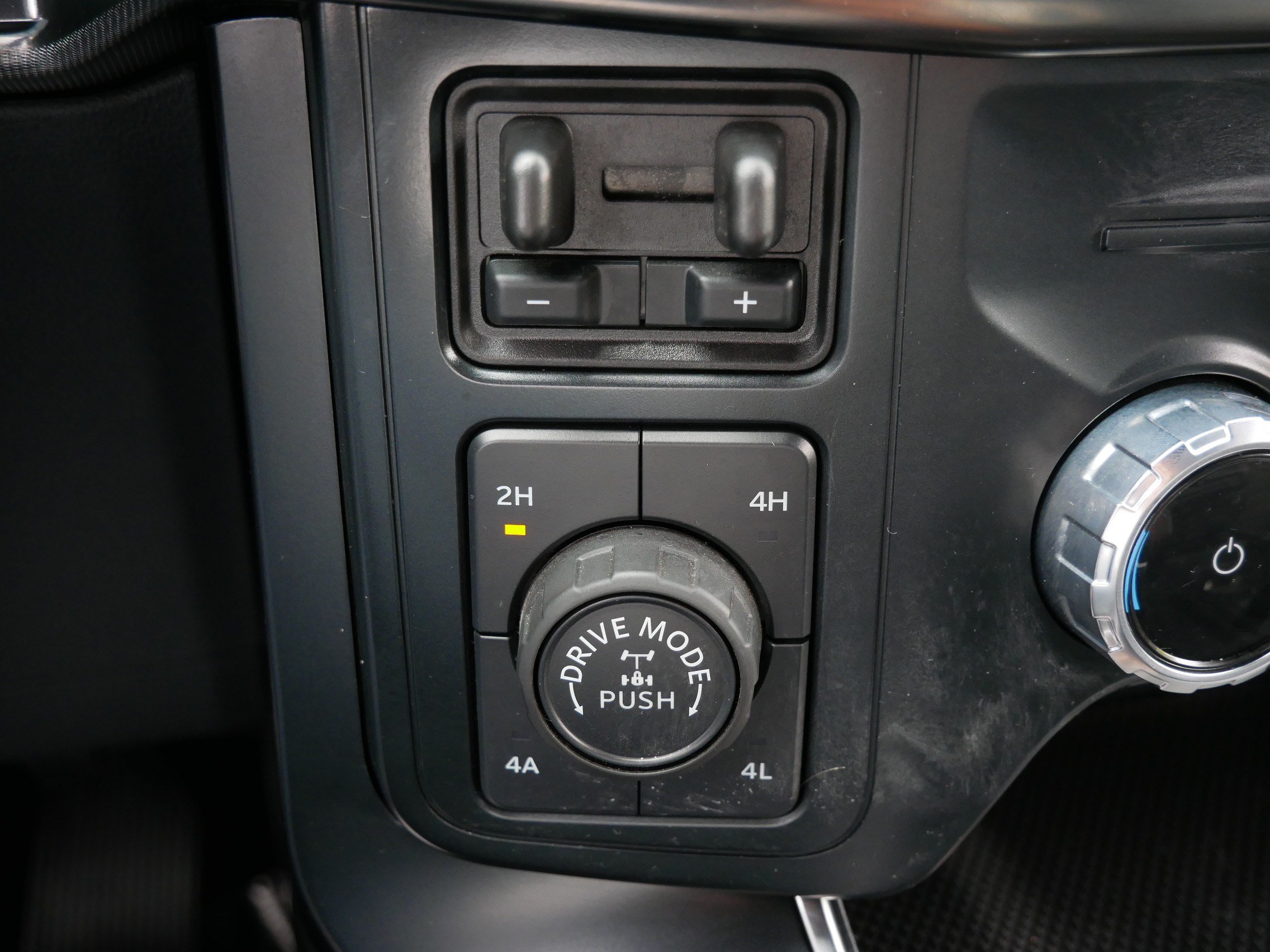 Used 2024 Ford F150 Raptor AWD/4WD image 32