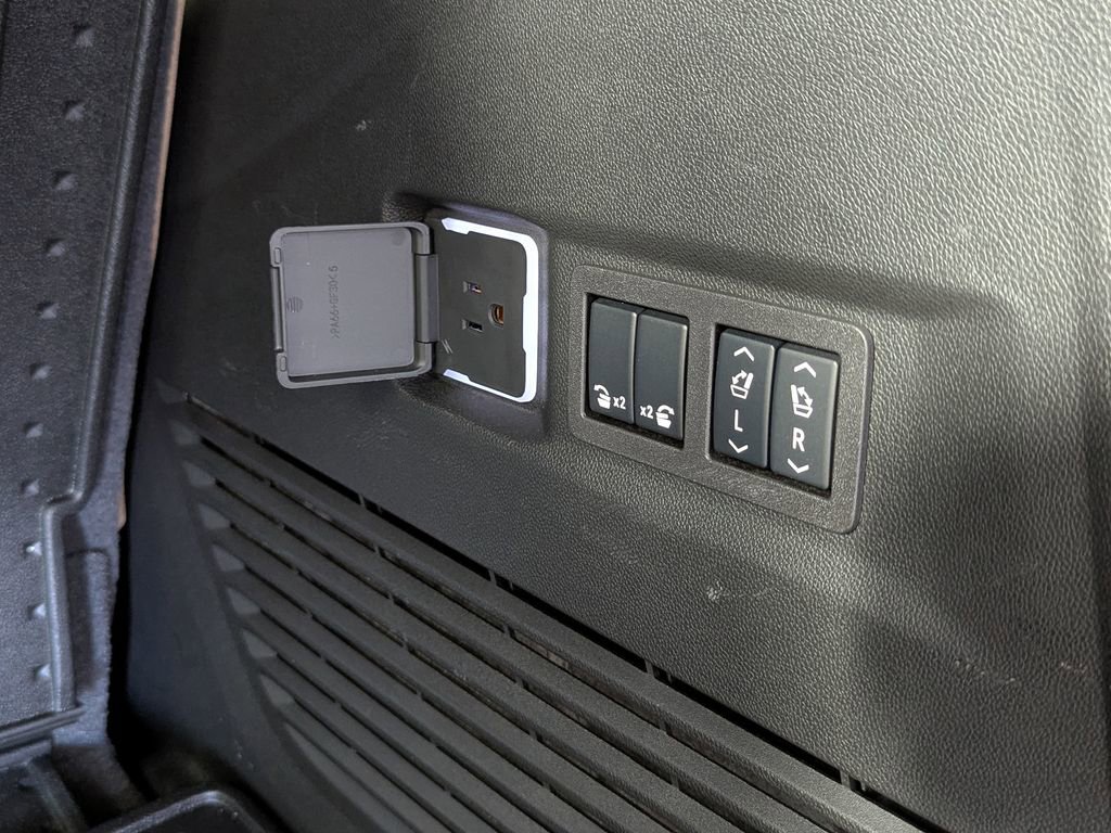 Used 2024 Chevrolet Tahoe Premier image 55