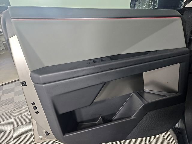 Used 2025 Tesla Cybertruck AWD Crew Cab image 14