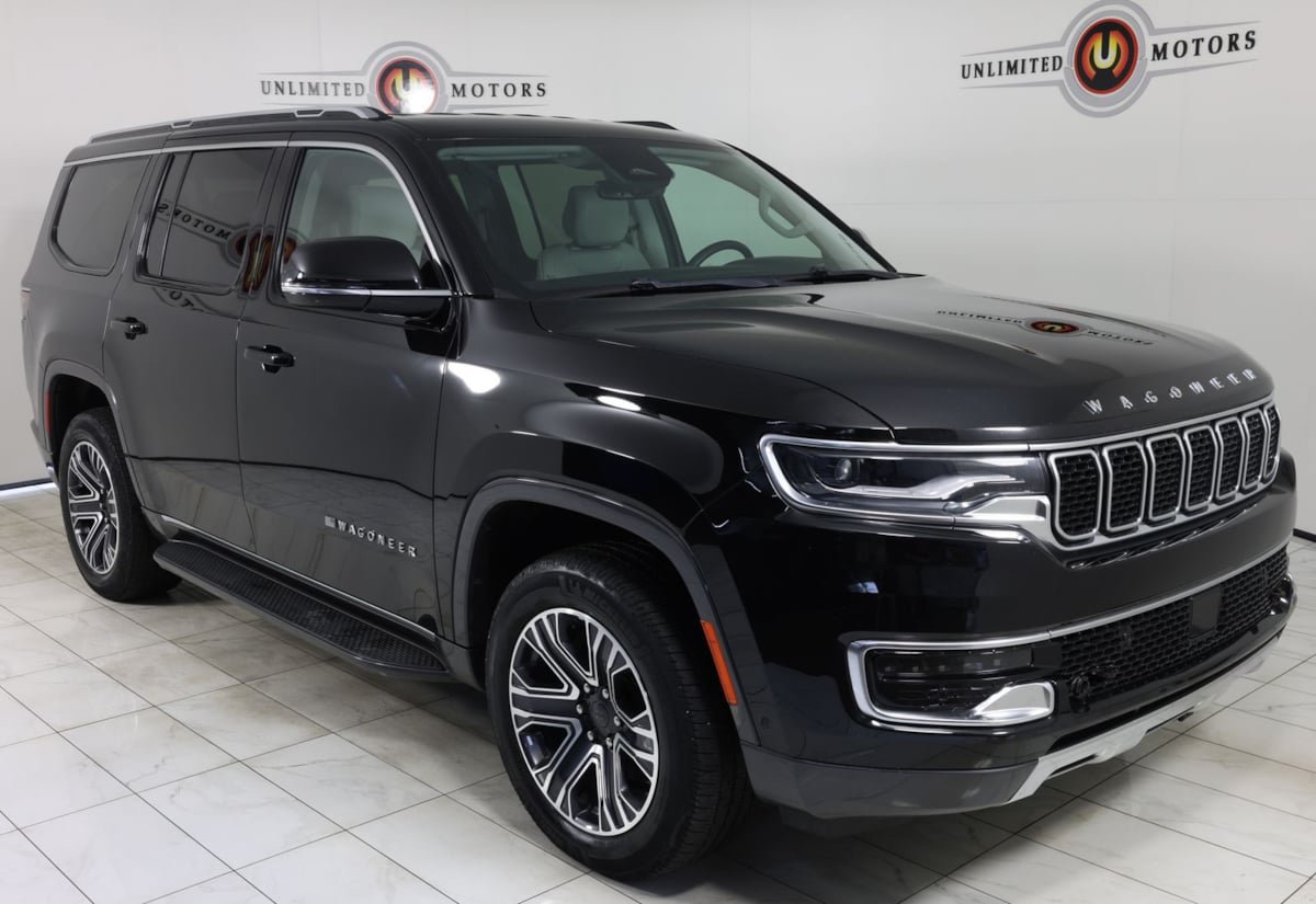 Used 2022 Jeep Wagoneer Series III AWD/4WD image 40