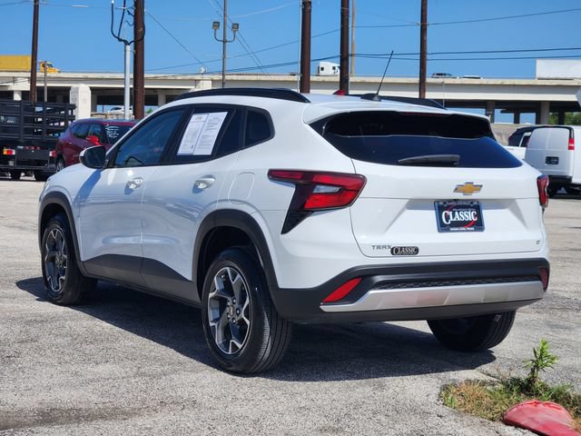 Used 2024 Chevrolet Trax LT FWD image 5