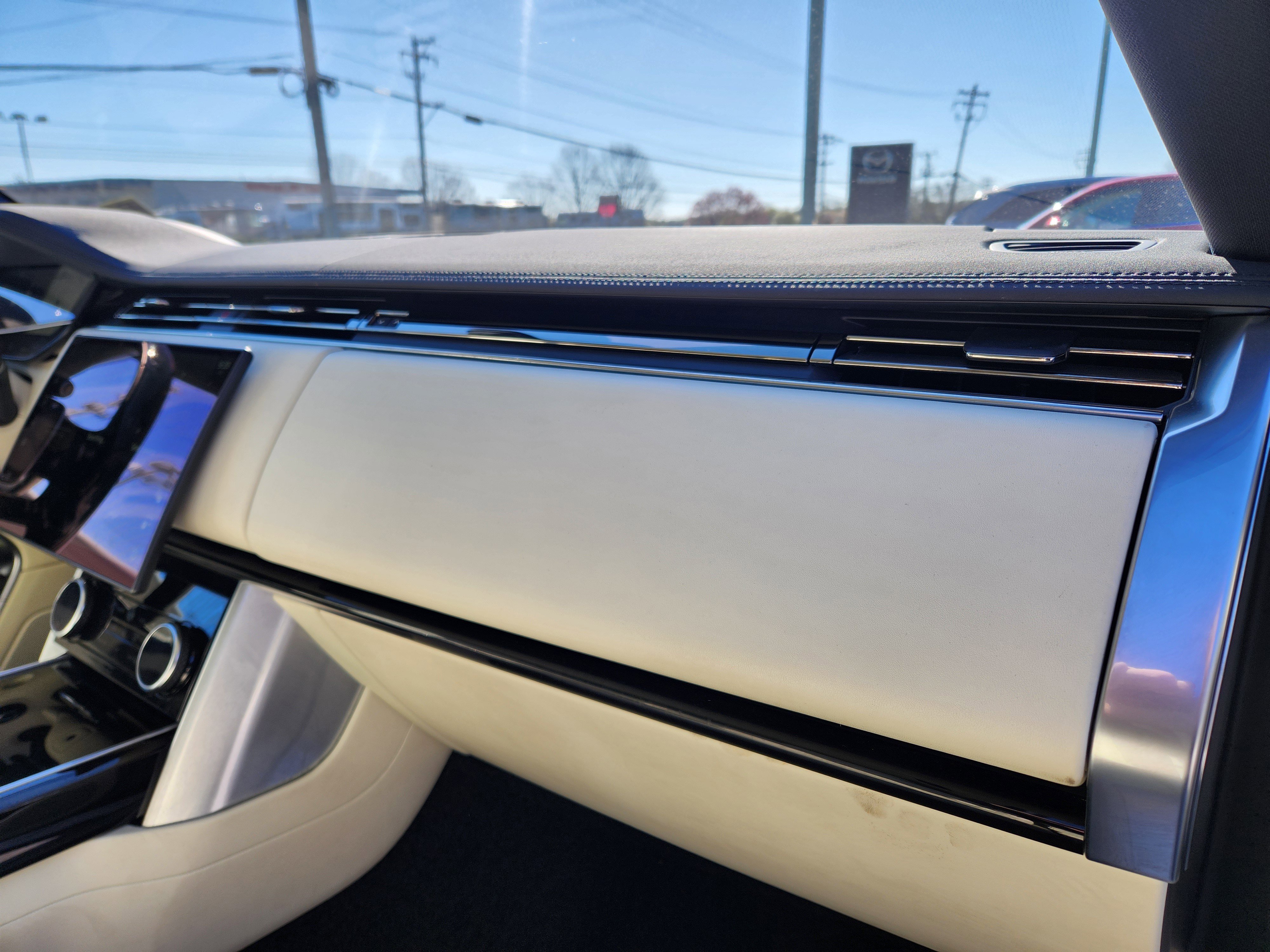 Certified 2023 Land Rover Range Rover SE AWD/4WD image 17