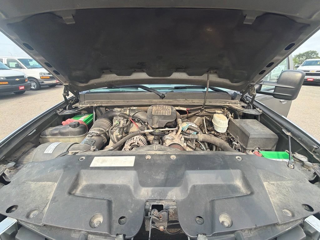 Used 2008 GMC Sierra 3500 SLT w/ EZ-Lift Tailgate Package RWD image 27
