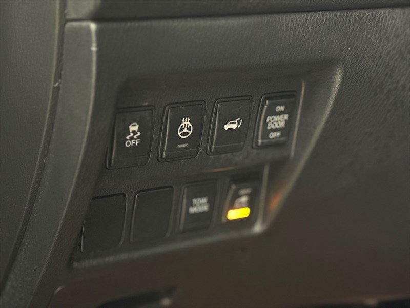 Used 2013 Nissan Pathfinder Platinum w/ Platinum Premium Pkg AWD/4WD image 13