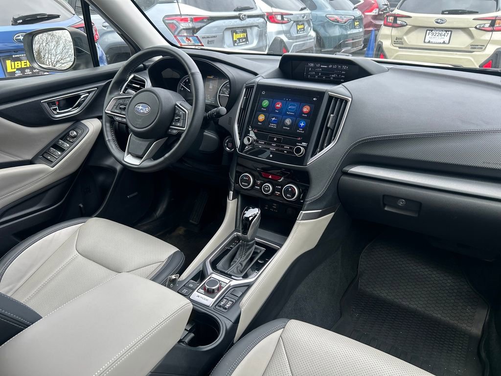 Used 2020 Subaru Forester Limited image 32