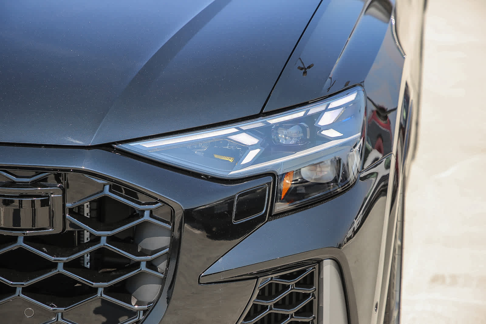 New 2025 Audi RS Q8 performance image 7