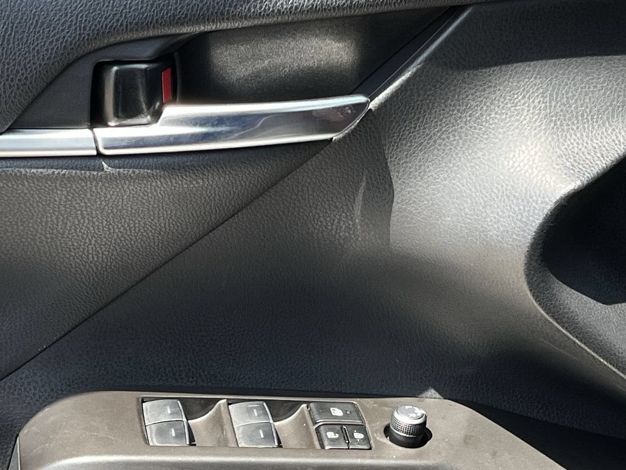 Used 2023 Toyota Camry XSE FWD image 21