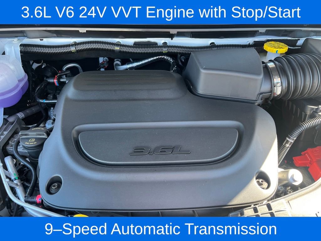 New 2026 Chrysler Pacifica Limited w/ S Appearance Package image 3