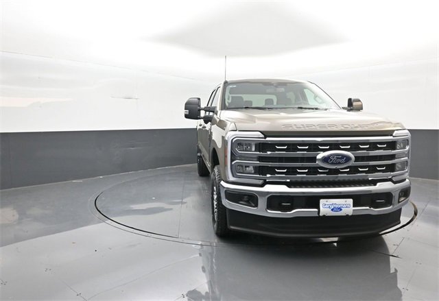 New 2026 Ford F250 Lariat w/ FX4 Off-Road Package image 2