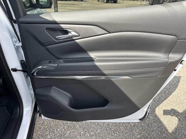 New 2026 Chevrolet Traverse LT w/ Driver Confidence Package FWD image 24