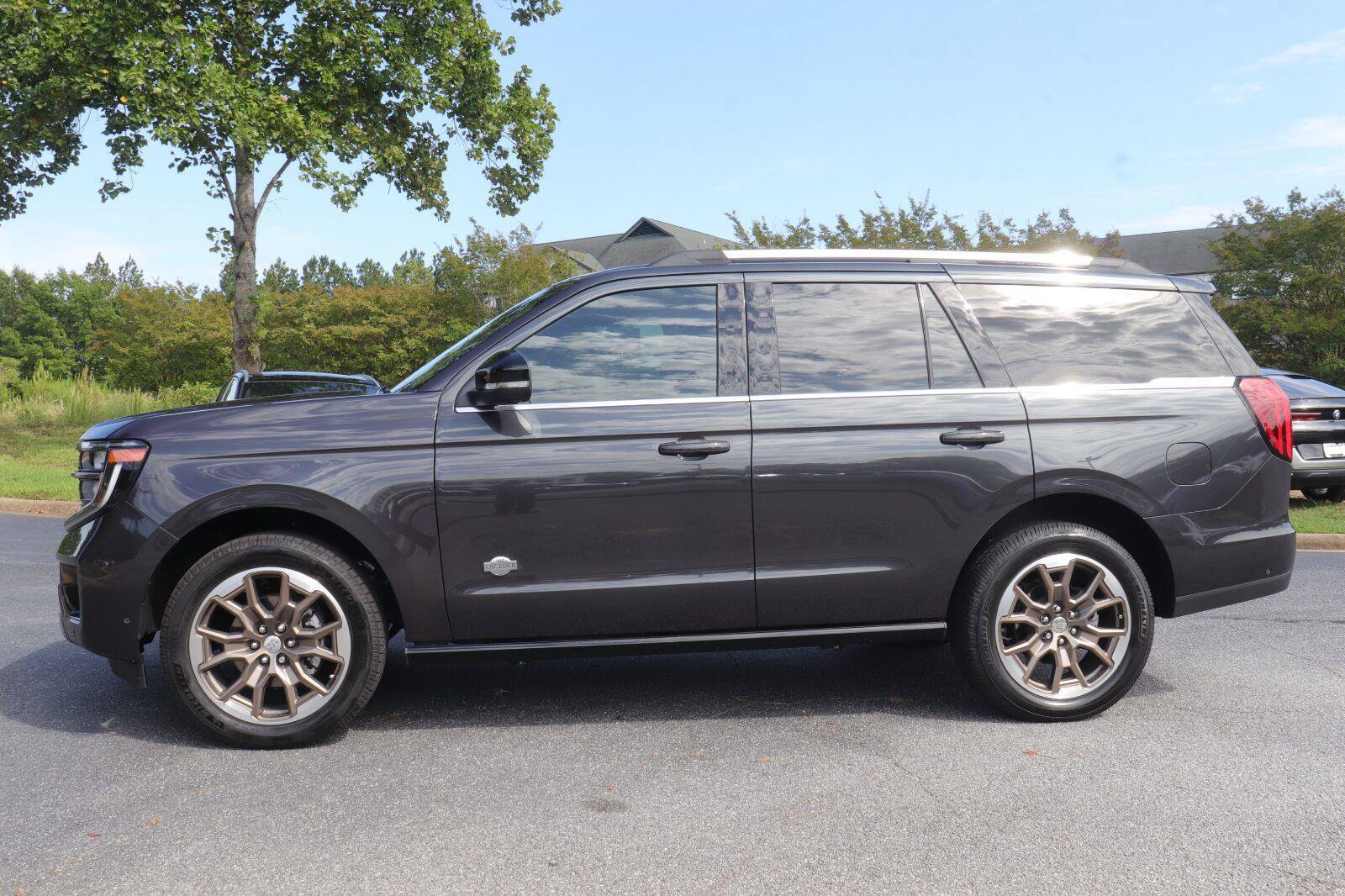 Used 2025 Ford Expedition King Ranch AWD/4WD image 3