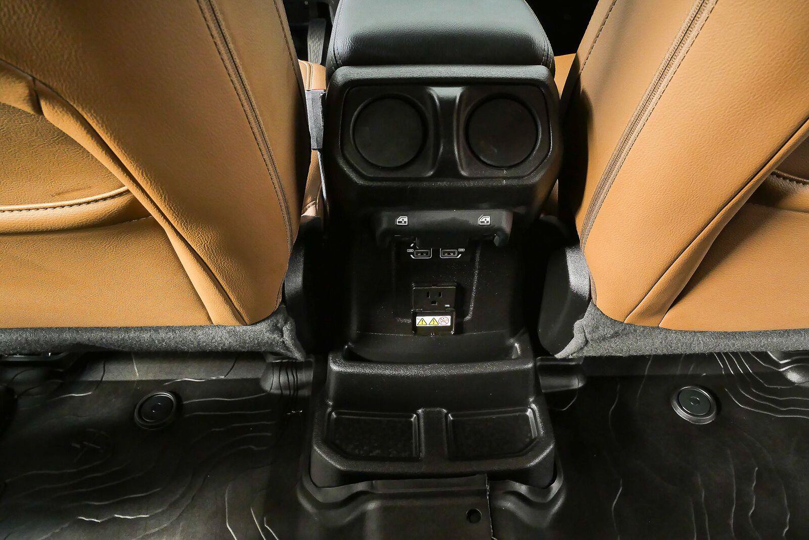 Used 2021 Jeep Wrangler Unlimited Sahara AWD/4WD image 19