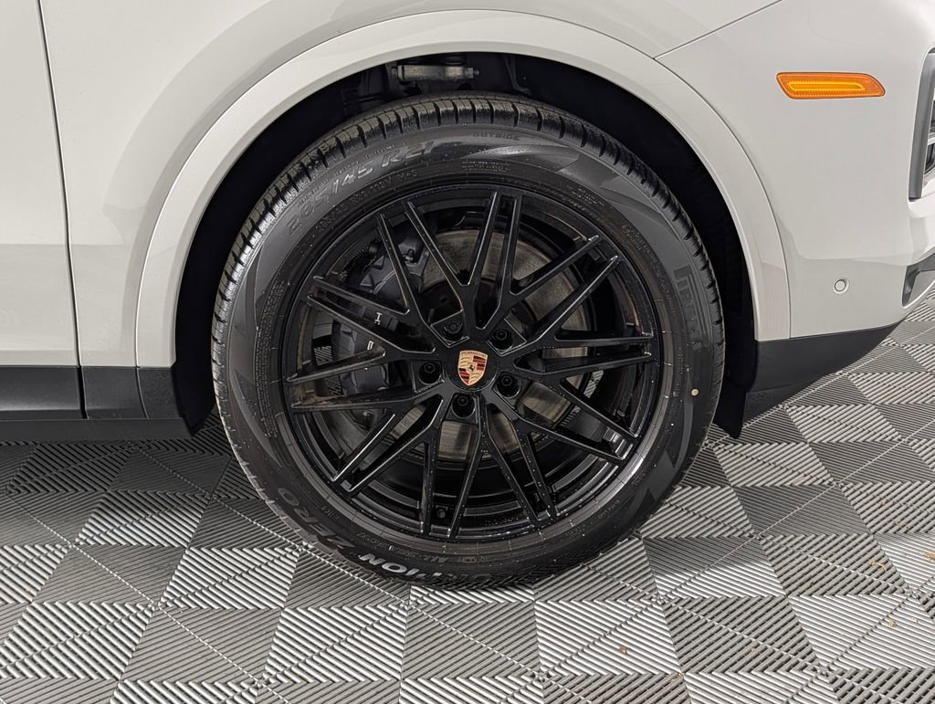 New 2026 Porsche Cayenne Coupe AWD/4WD image 14