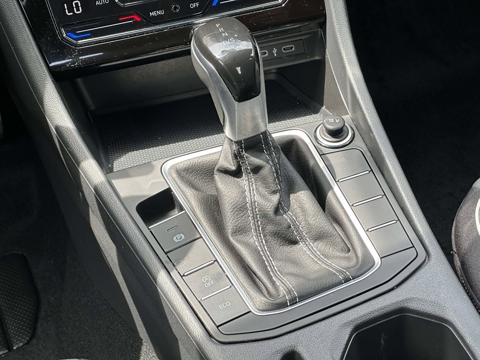 Certified 2025 Volkswagen Jetta Sport FWD image 19