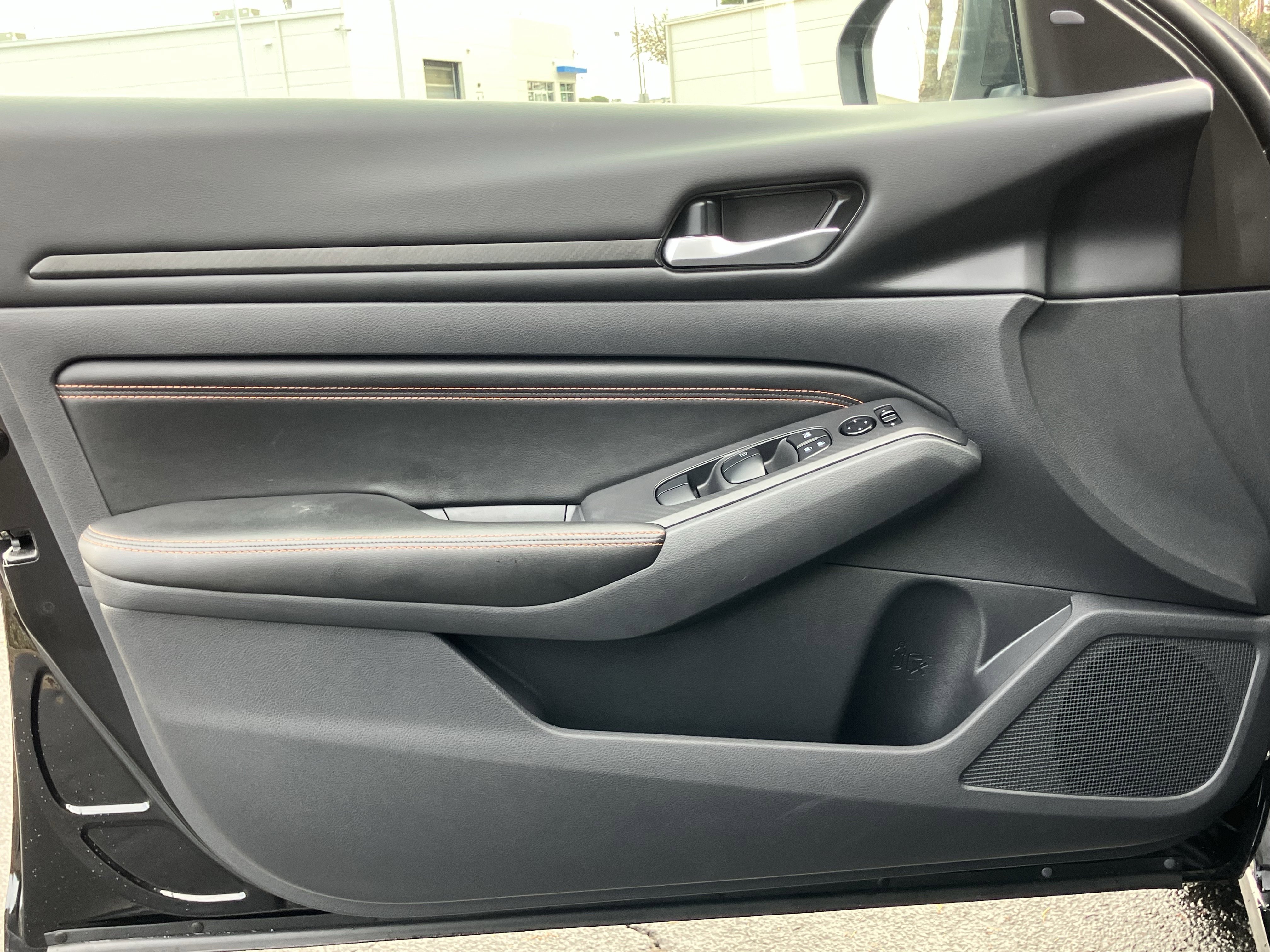 Used 2022 Nissan Altima 2.5 SR image 14