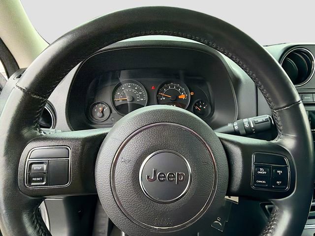 Used 2016 Jeep Patriot Latitude image 10