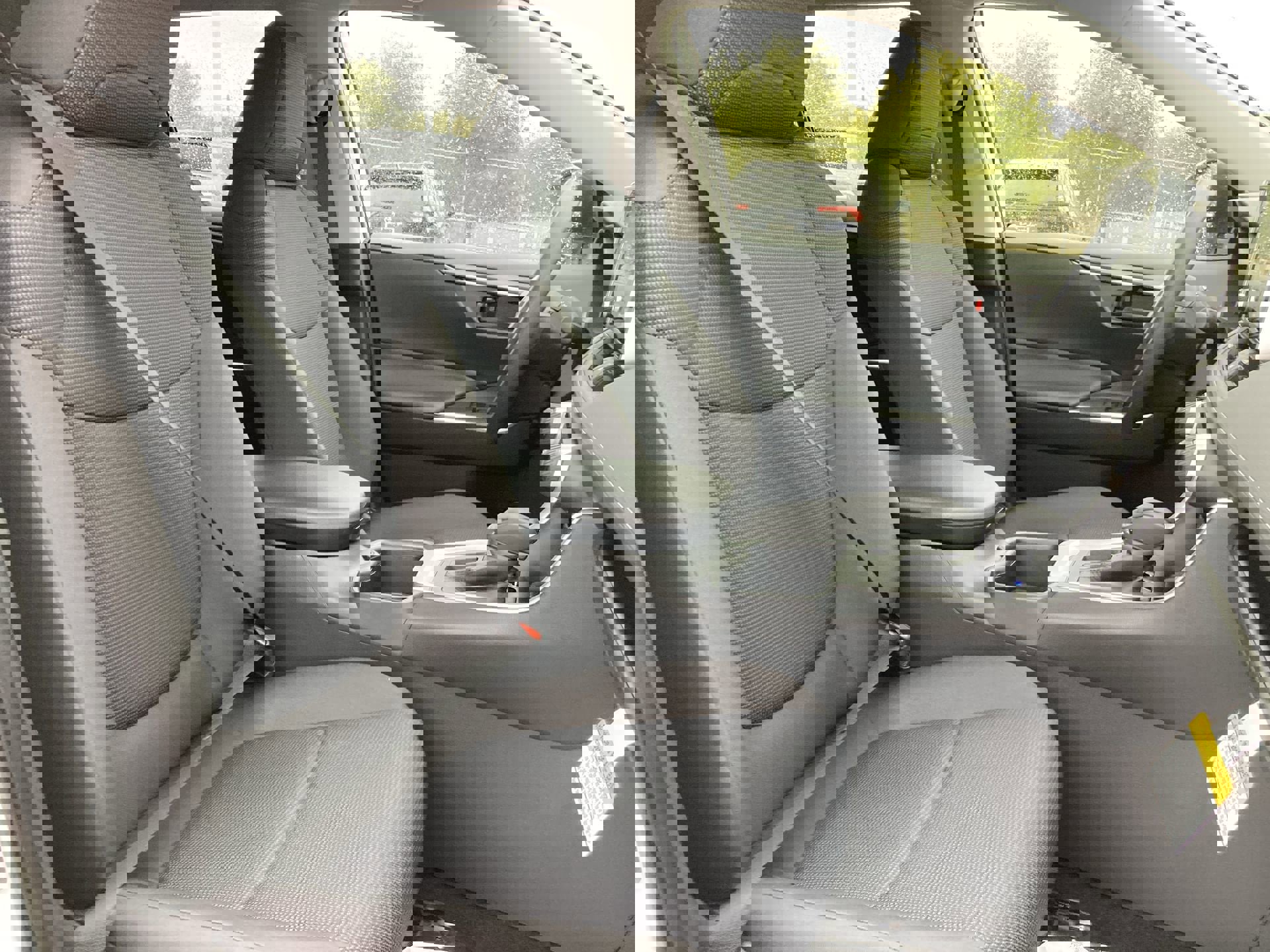 Certified 2025 Toyota RAV4 LE image 28