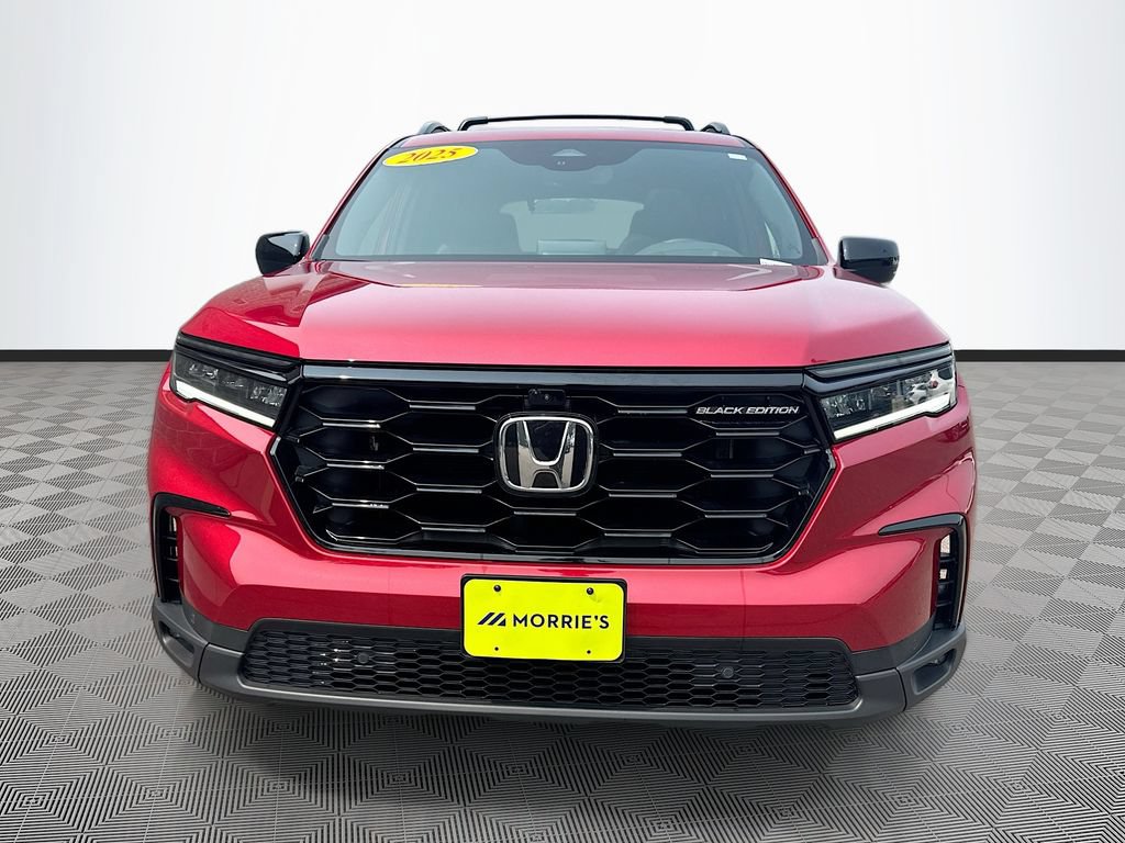 Used 2025 Honda Pilot Black Edition image 2