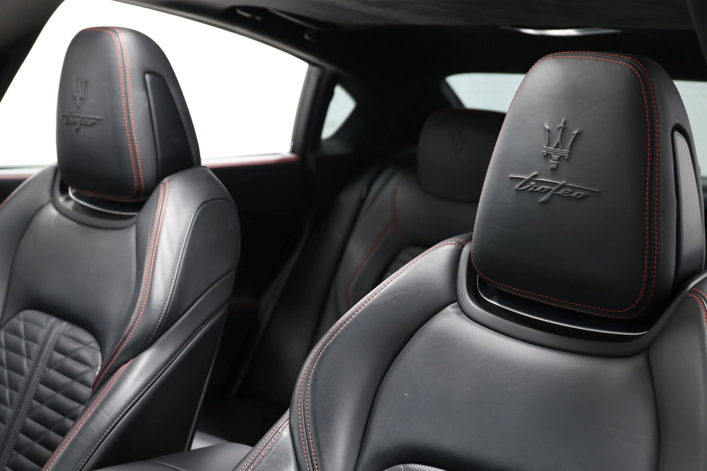 Used 2022 Maserati Quattroporte Trofeo image 16