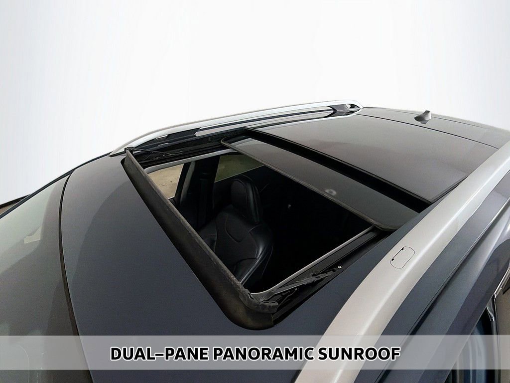 Used 2021 Jeep Cherokee Limited w/ Elite Package image 4