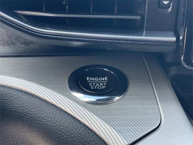 Used 2022 Ford Explorer XLT w/ Equipment Group 202A image 17