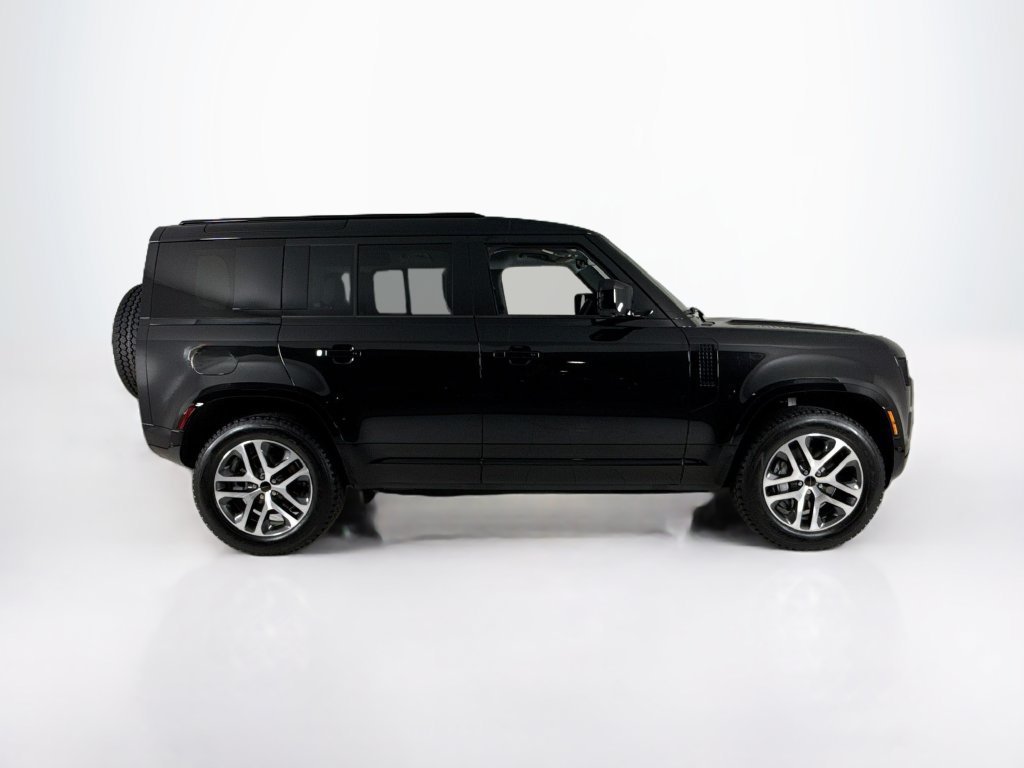 Used 2026 Land Rover Defender 110 X-Dynamic SE AWD/4WD image 6