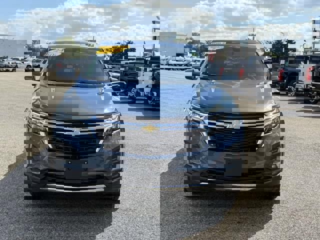 Used 2024 Chevrolet Equinox LT image 3