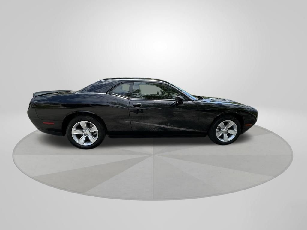 Used 2023 Dodge Challenger SXT image 8