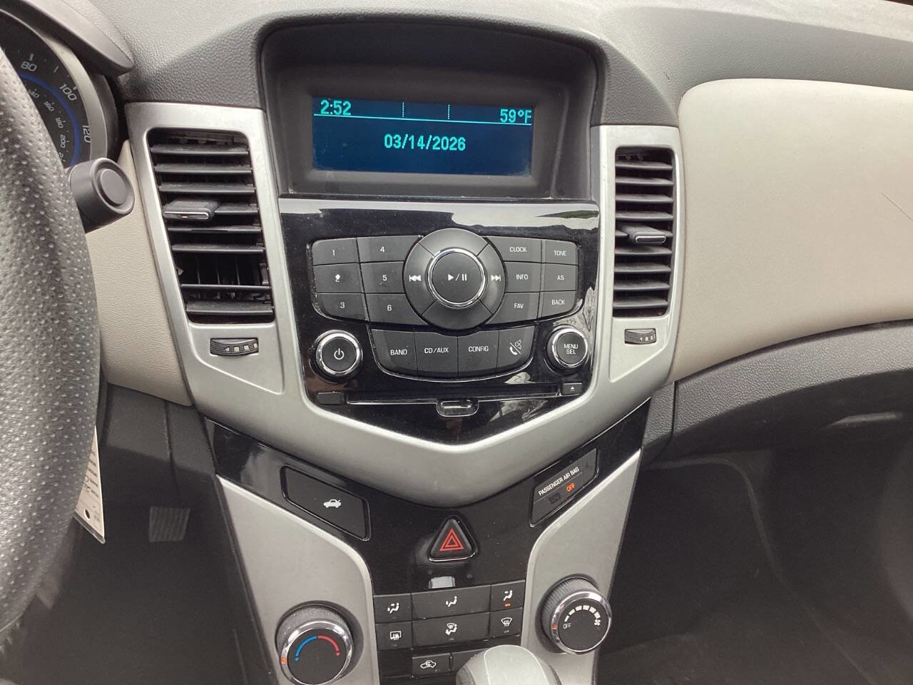 Used 2016 Chevrolet Cruze LS FWD image 11