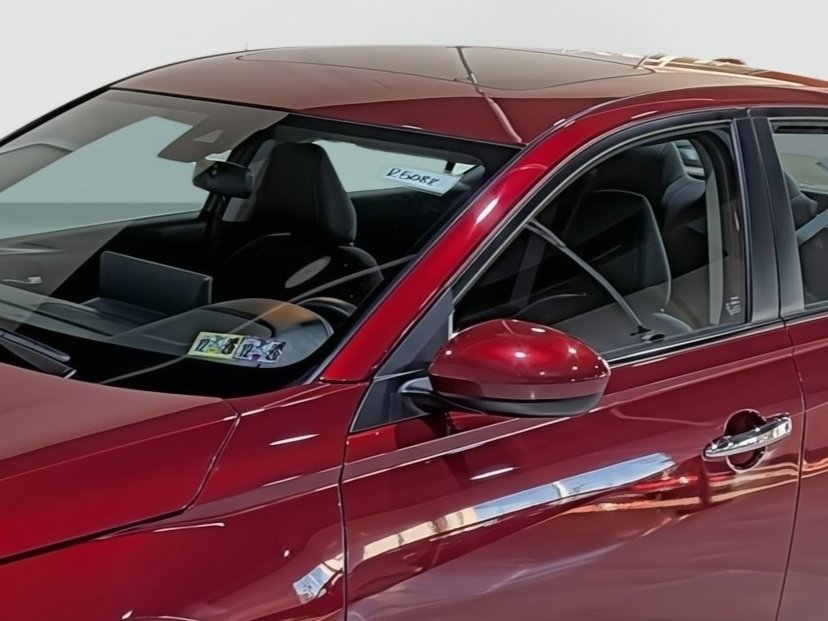 Used 2024 Nissan Altima 2.5 SV w/ SV Premium Package image 8