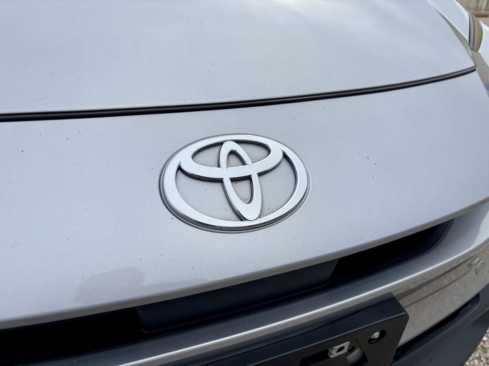 Used 2024 Toyota Prius LE image 21