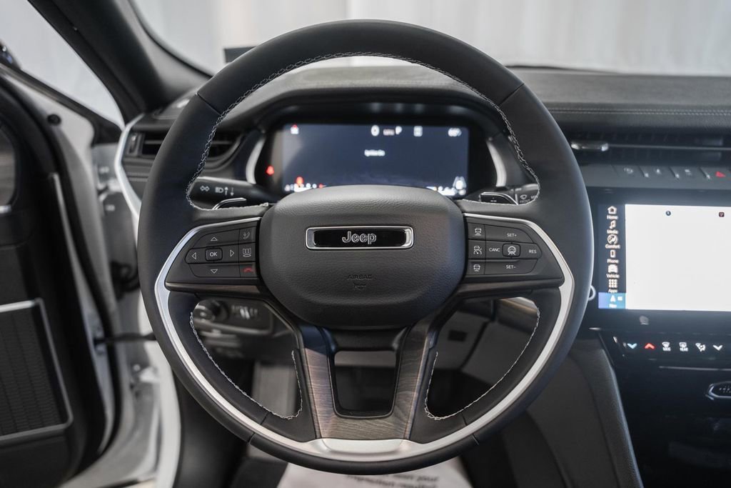 New 2026 Jeep Grand Cherokee Limited AWD/4WD image 29