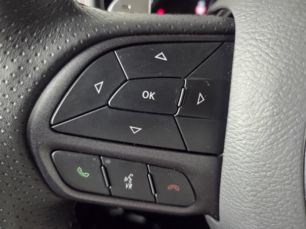 Used 2025 Dodge Durango GT AWD/4WD image 17