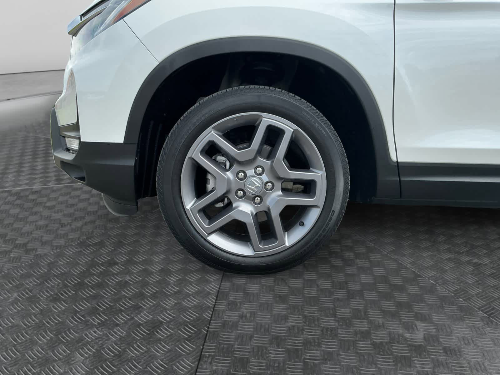 Used 2023 Honda Passport EX-L image 13
