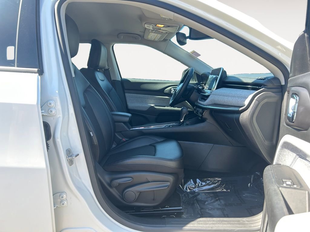 Used 2022 Jeep Compass Latitude w/ Convenience Group image 11