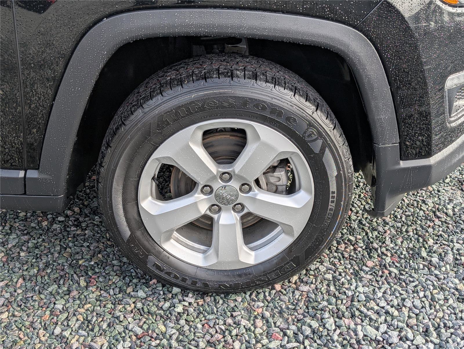 Used 2019 Jeep Compass Latitude w/ Popular Equipment Group image 9