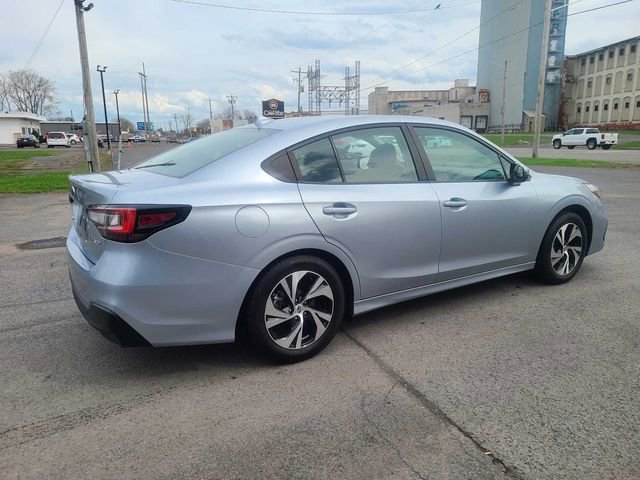 Used 2025 Subaru Legacy Premium AWD/4WD image 6
